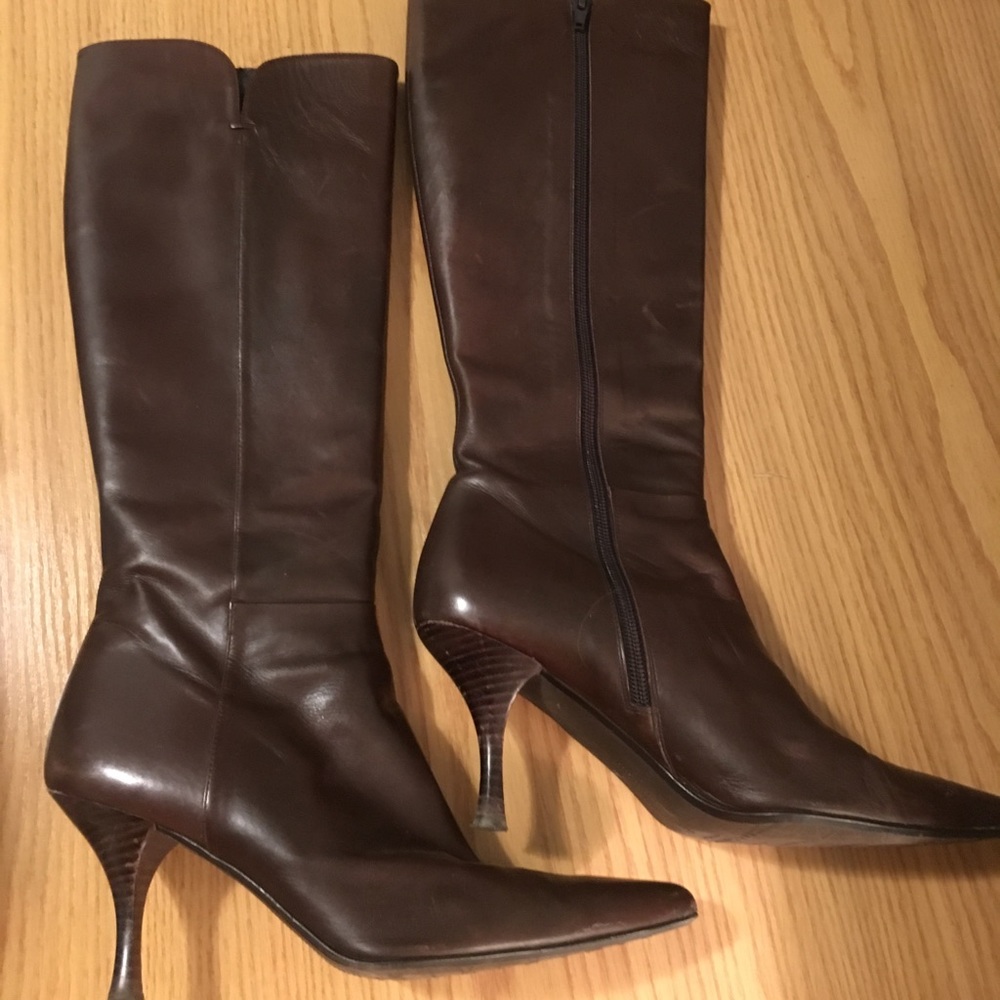 Stuart Weitzman brown boots